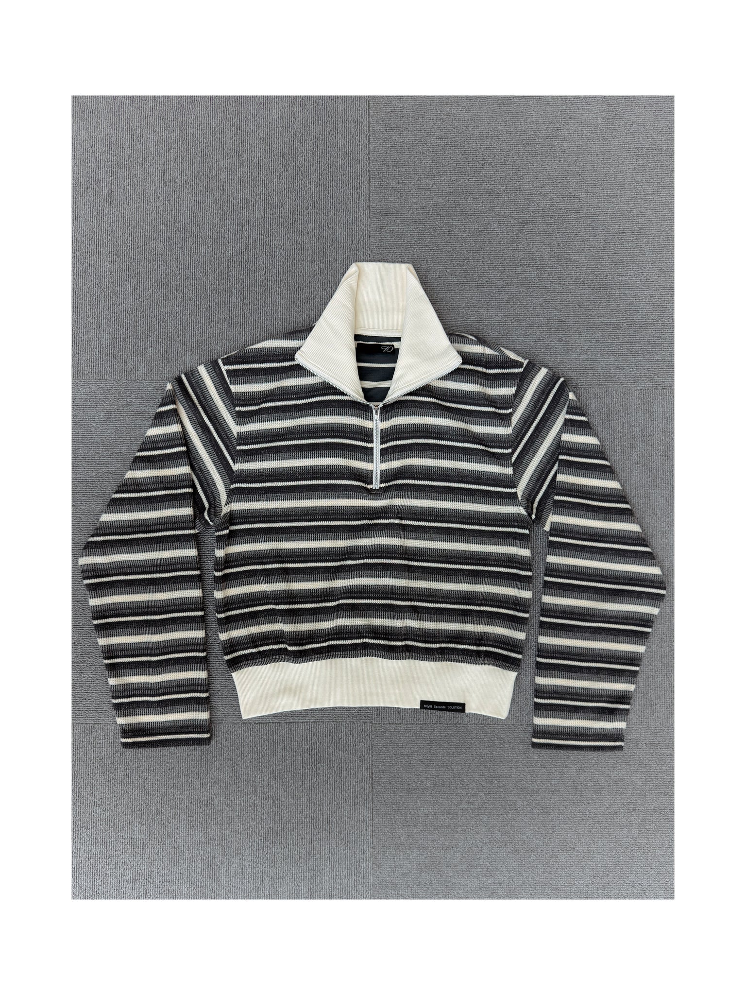 10SS Energetic Pullover Sweatshirt  (Gray Ombre Stripe)