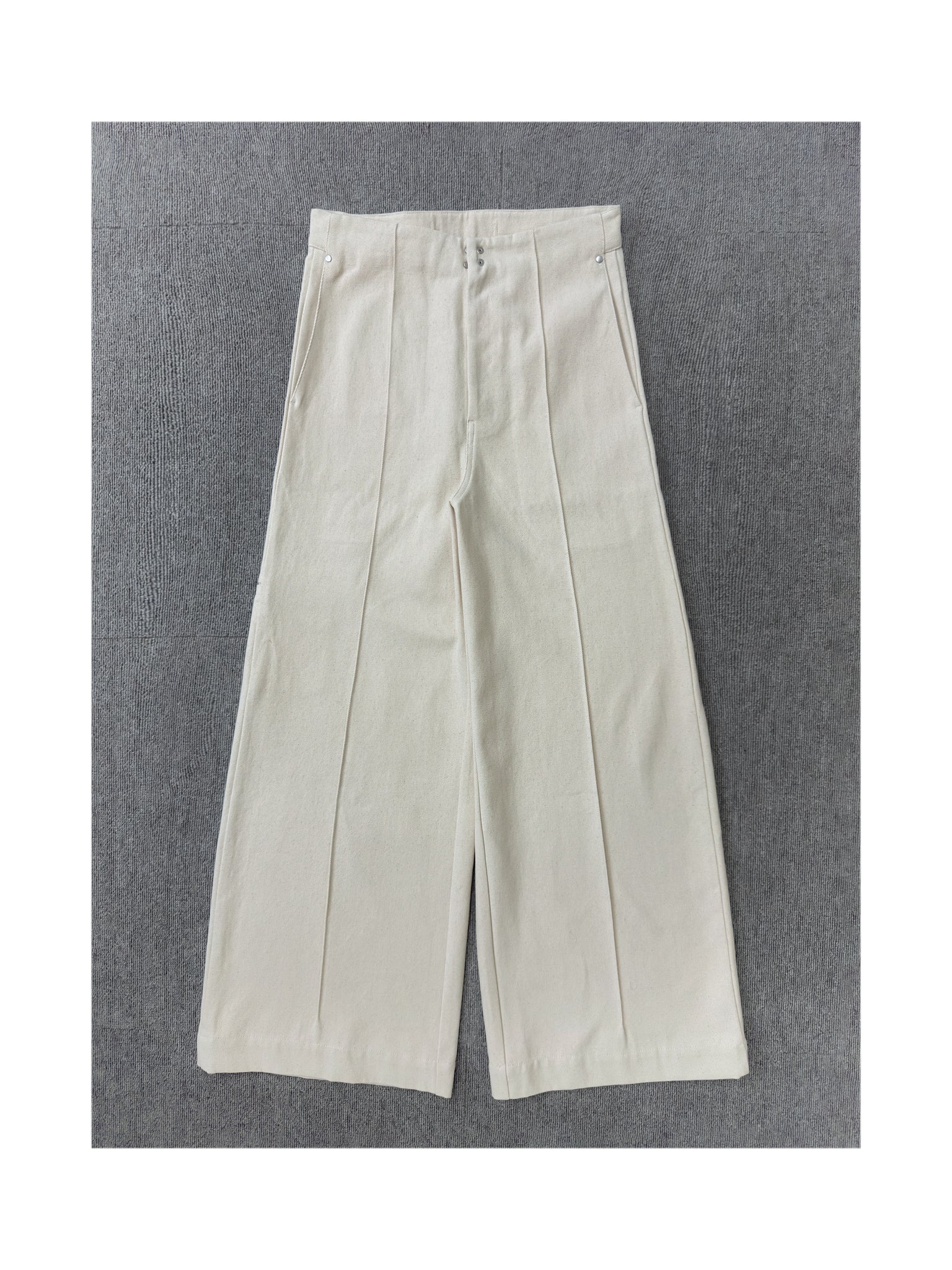 10SS Type1 Straight-Leg Jeans (Off White)