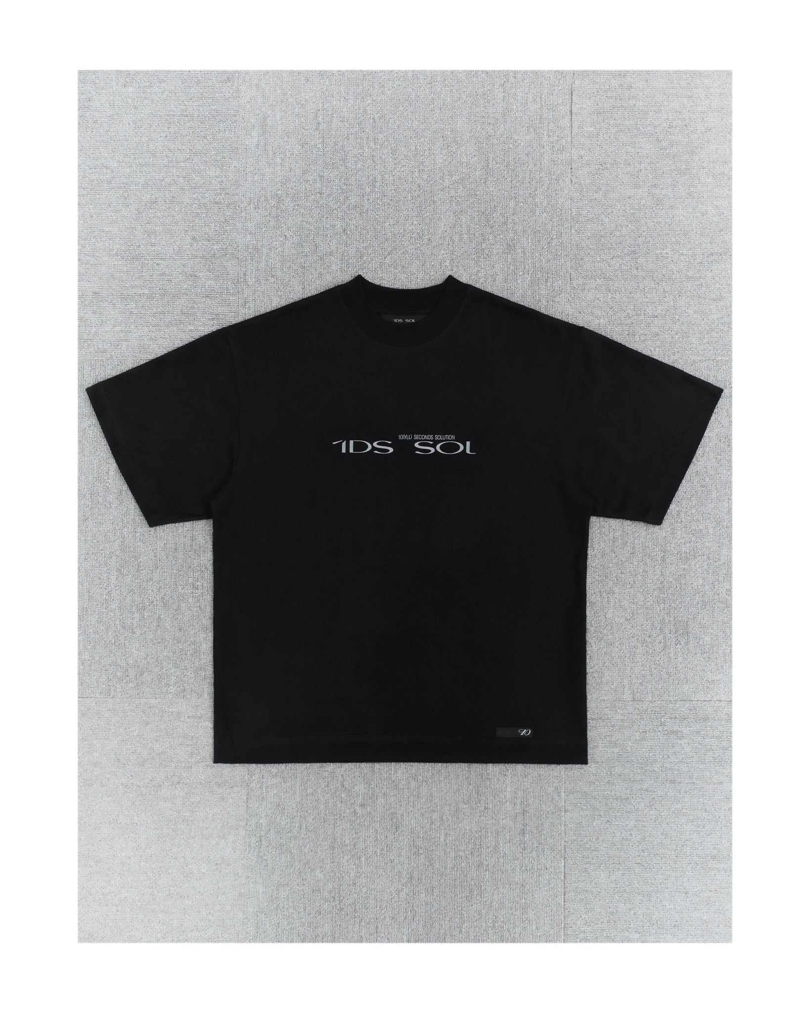 10SS 25LOGO BOXY TEE (Black)