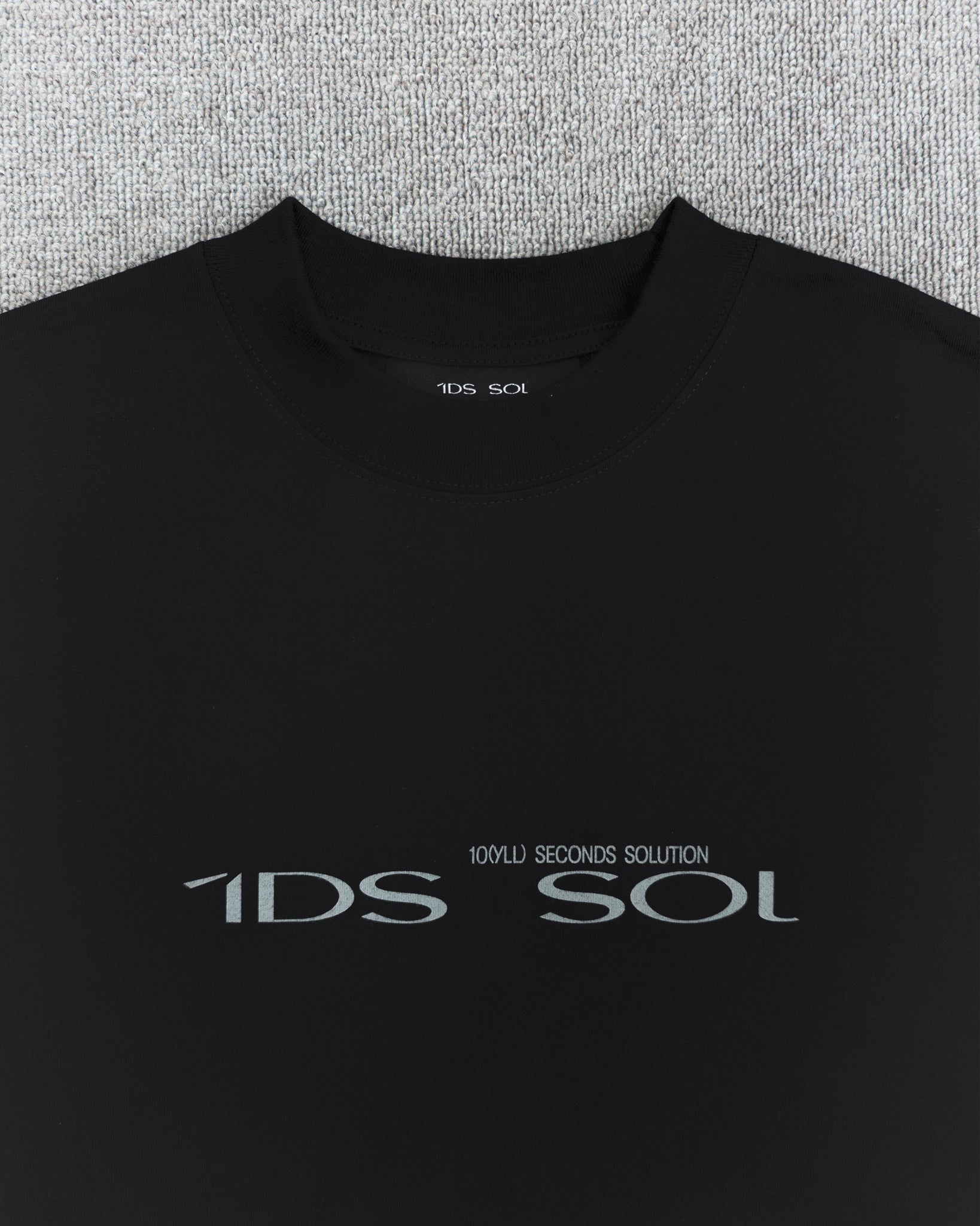10SS 25LOGO BOXY TEE (Black)