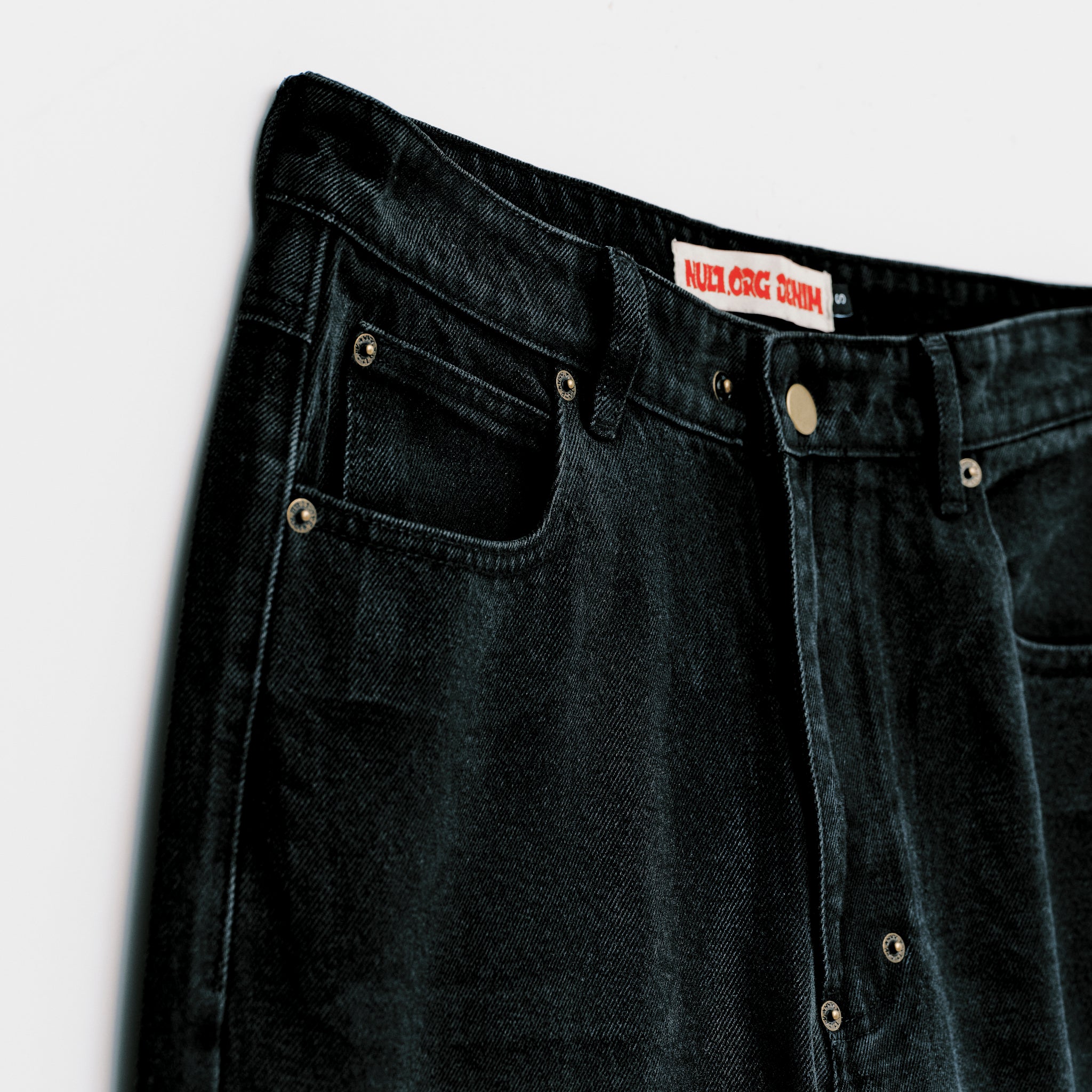 (nu-P32) | 10(yll).org 1991 coated jeans